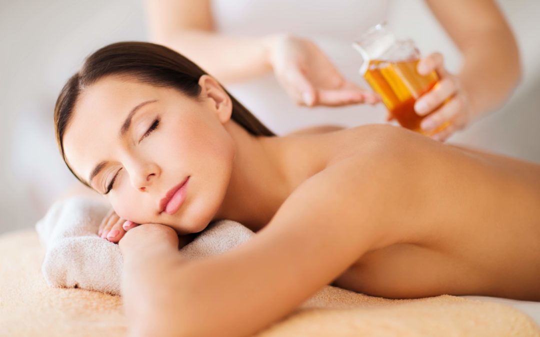 Körper- und Gesichtsöle sind das ideale Pflegeprogramm – auch für die Massage geeignet